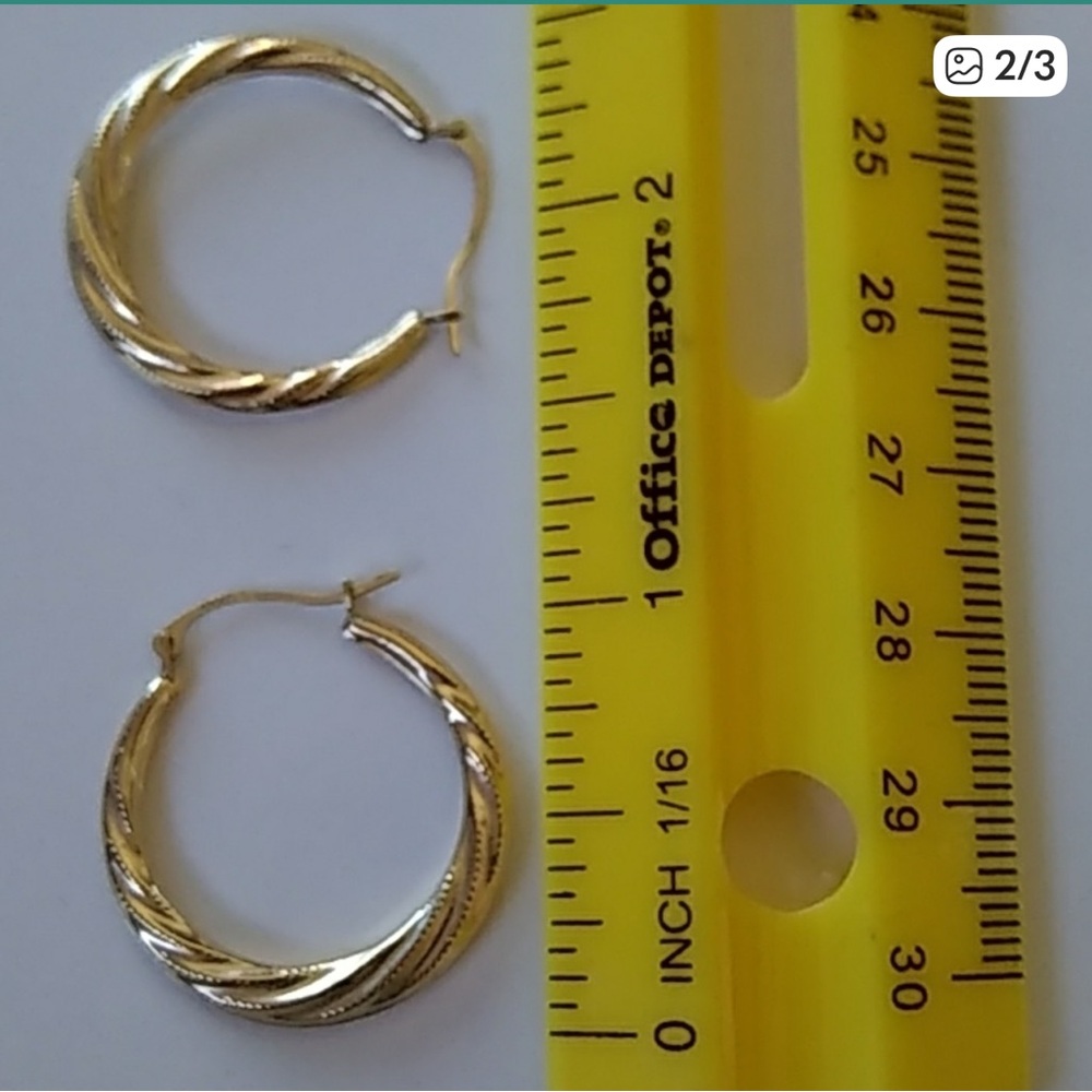 Elegant Solid 14k Gold Hollow Hoop Earrings - Picture 2 of 6